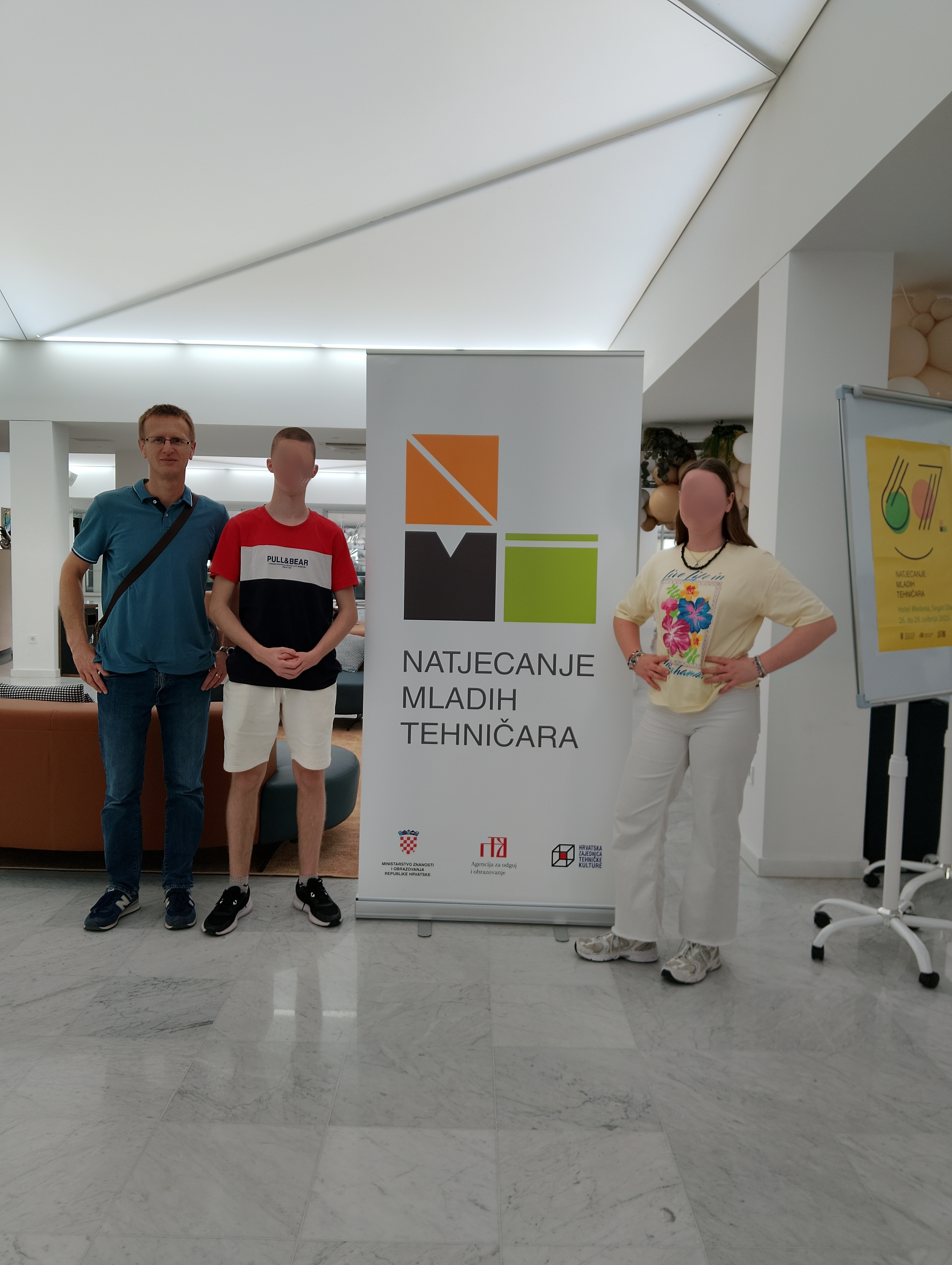 Mentor i učenici na državnom natjecanju iz automatike - Hotel Medena, Seget donji